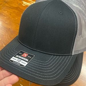 Richardson dozen 112 black/charcoal